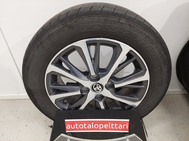 Toyota Yaris vaihtoauto