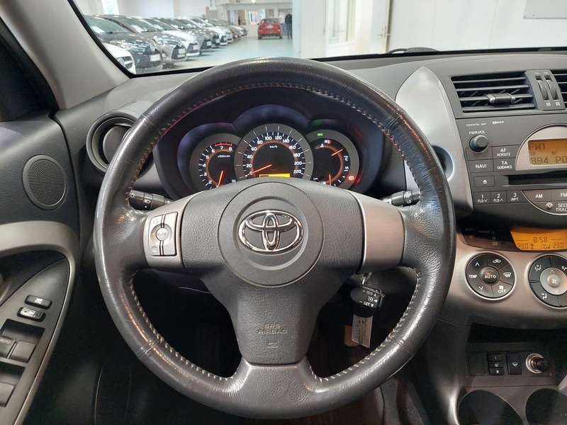Toyota RAV4 vaihtoauto