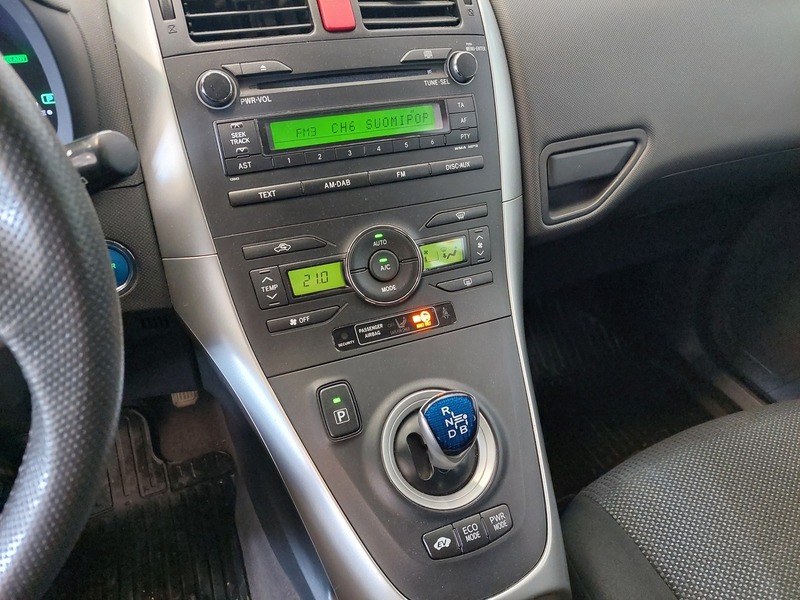 Toyota Auris vaihtoauto