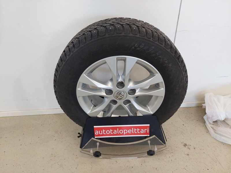 Toyota Auris vaihtoauto