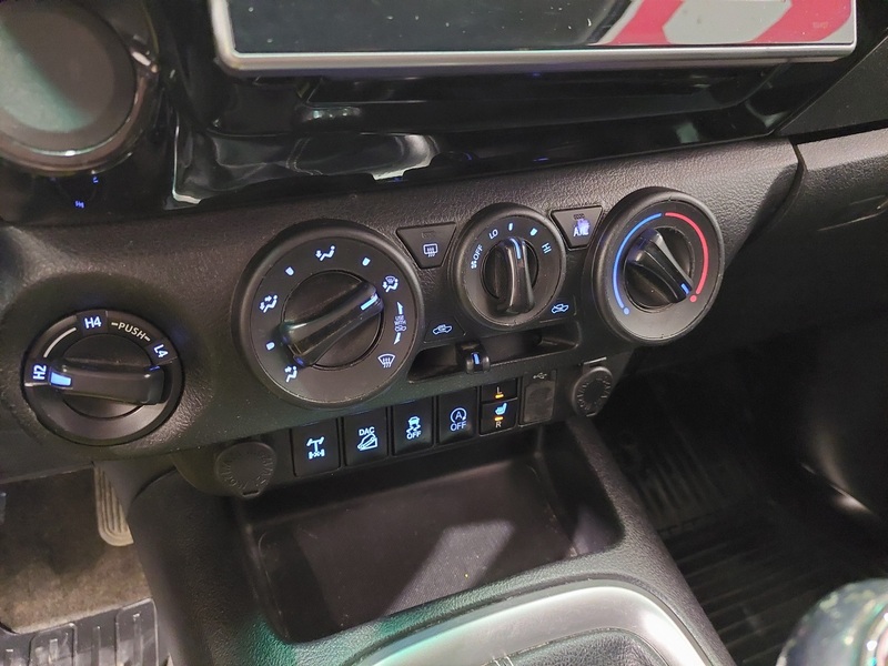 Toyota Hilux vaihtoauto