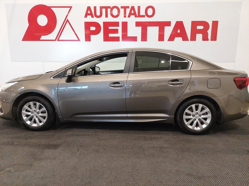 Toyota Avensis vaihtoauto