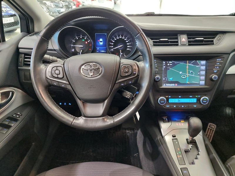 Toyota Avensis vaihtoauto