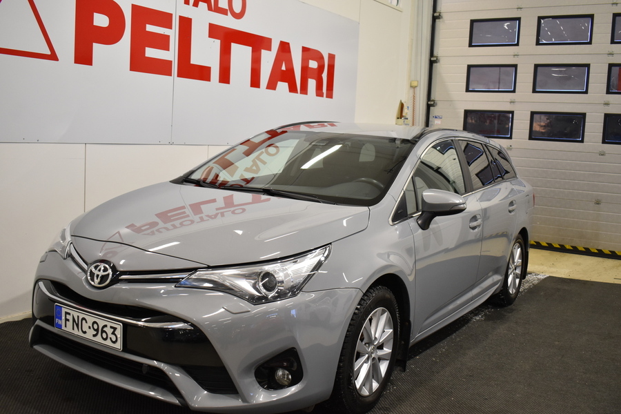 Toyota Avensis vaihtoauto