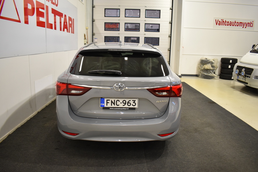 Toyota Avensis vaihtoauto