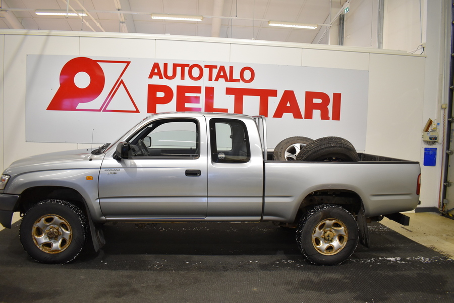 Toyota Hilux vaihtoauto