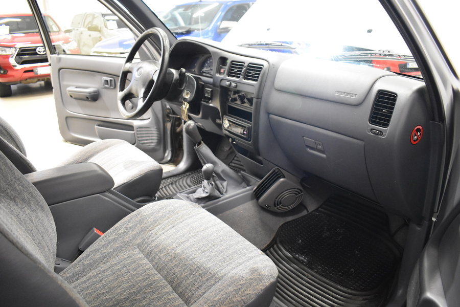 Toyota Hilux vaihtoauto