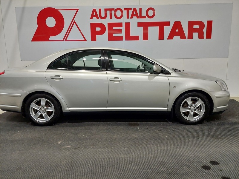 Toyota Avensis vaihtoauto