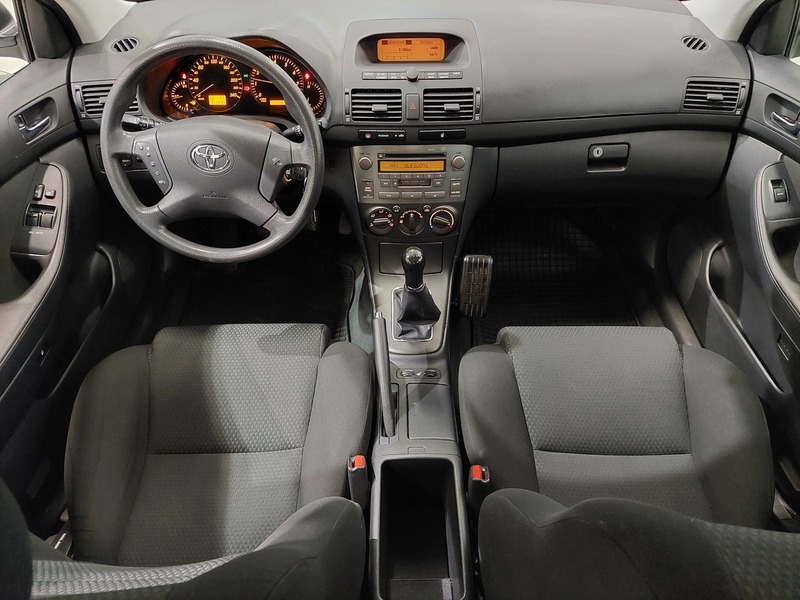 Toyota Avensis vaihtoauto