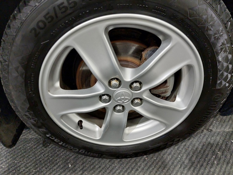 Toyota Avensis vaihtoauto