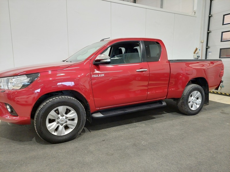 Toyota Hilux vaihtoauto