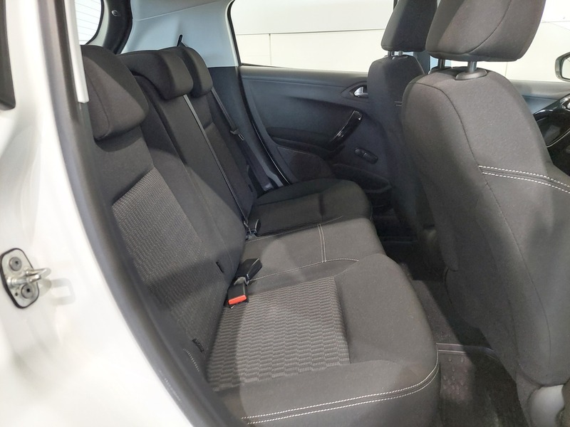 Peugeot 208 vaihtoauto