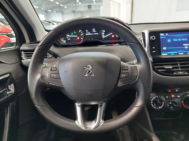 Peugeot 208 vaihtoauto