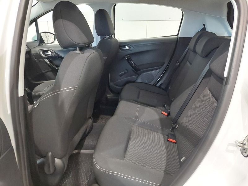 Peugeot 208 vaihtoauto