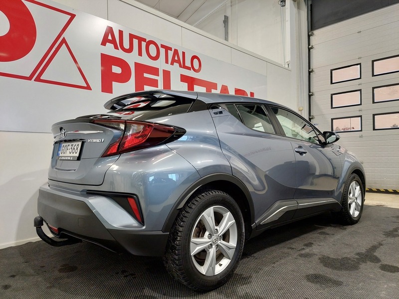 Toyota C-HR vaihtoauto