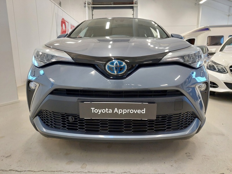 Toyota C-HR vaihtoauto