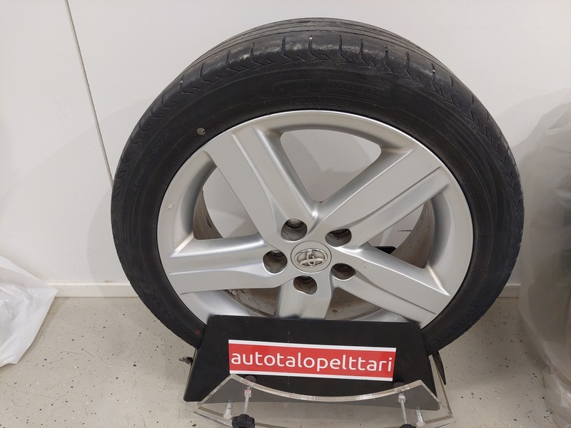 Toyota Auris vaihtoauto