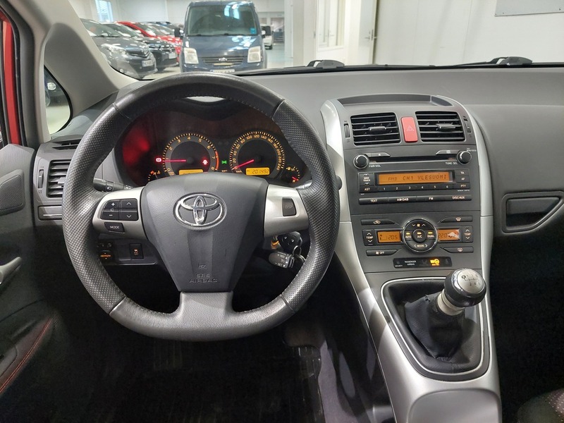 Toyota Auris vaihtoauto