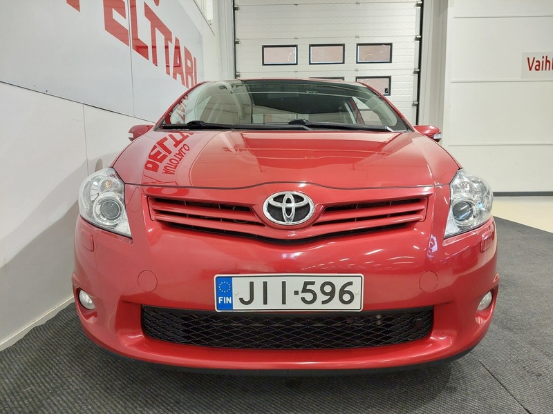 Toyota Auris vaihtoauto