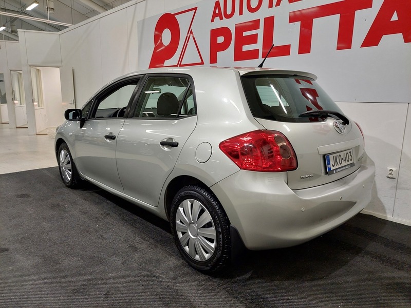 Toyota Auris vaihtoauto