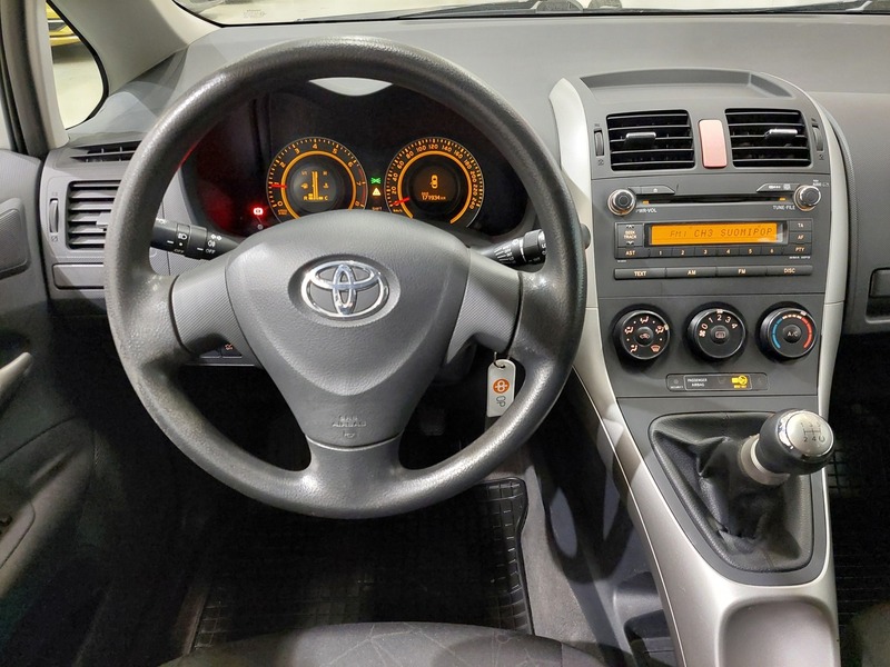 Toyota Auris vaihtoauto