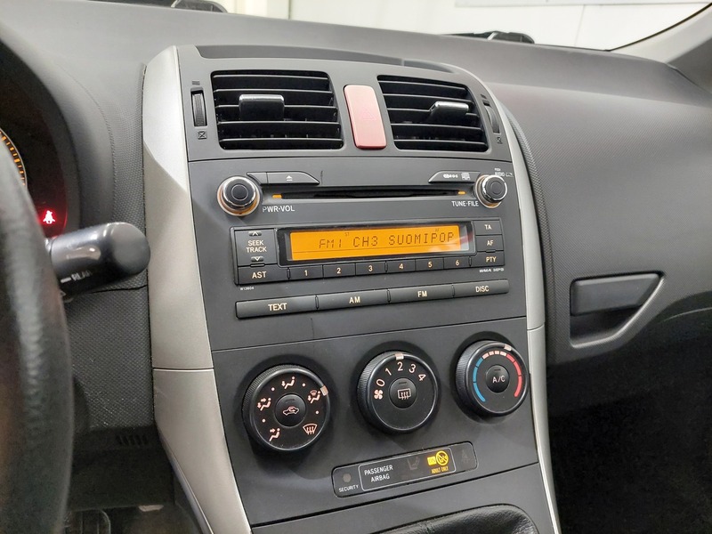 Toyota Auris vaihtoauto