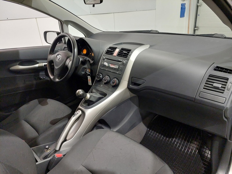 Toyota Auris vaihtoauto