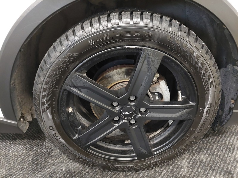 Toyota C-HR vaihtoauto