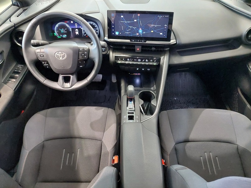 Toyota C-HR vaihtoauto