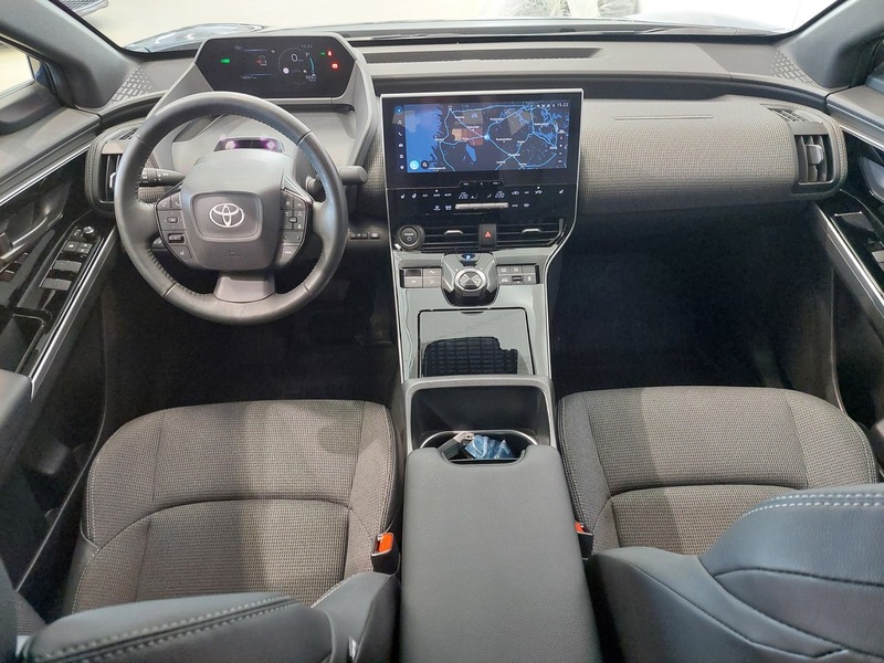 Toyota bZ4X vaihtoauto