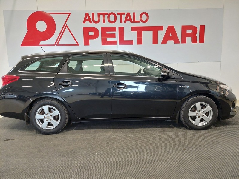 Toyota Auris vaihtoauto
