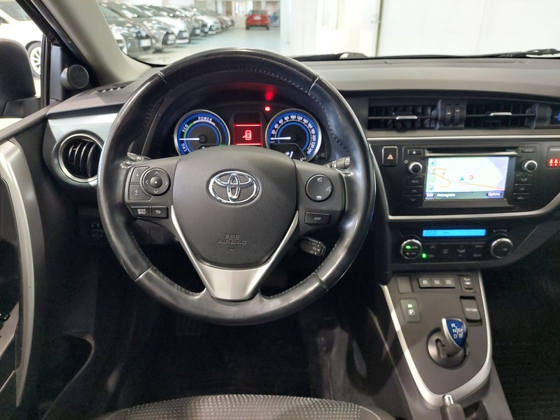 Toyota Auris vaihtoauto