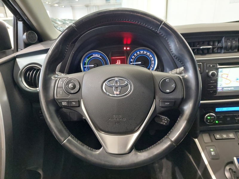 Toyota Auris vaihtoauto