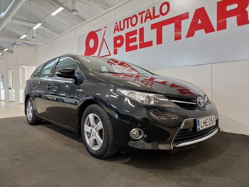 Toyota Auris vaihtoauto