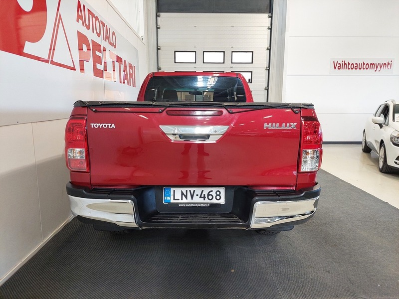 Toyota Hilux vaihtoauto
