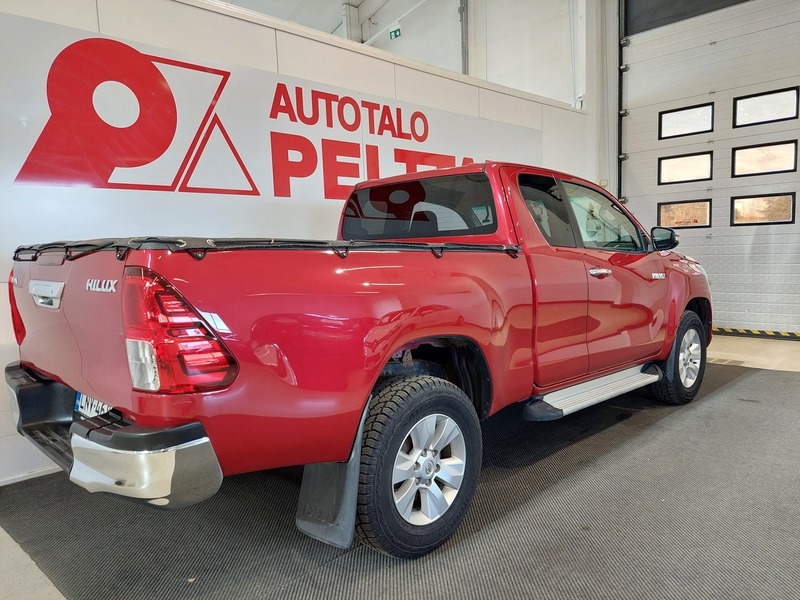 Toyota Hilux vaihtoauto