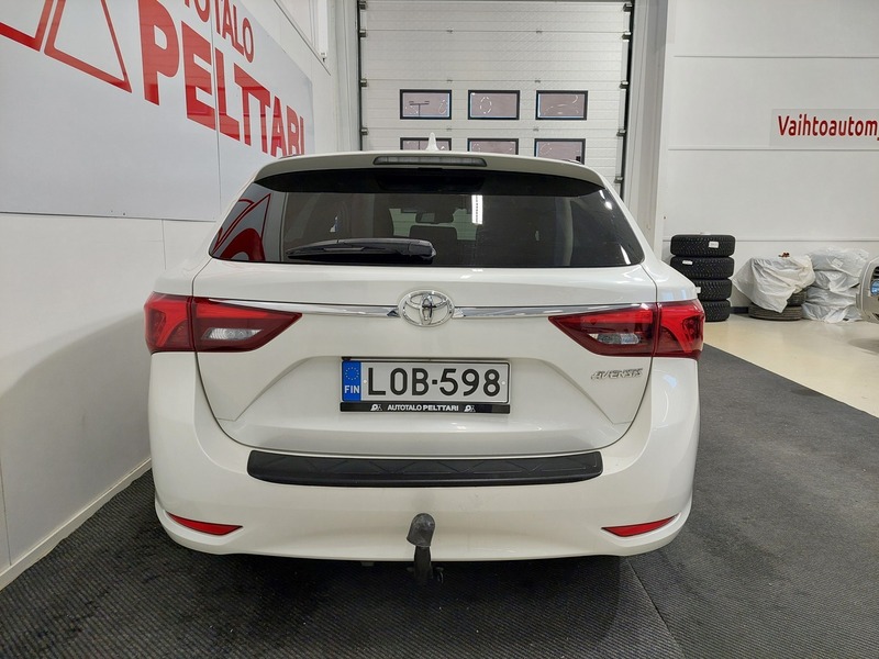 Toyota Avensis vaihtoauto