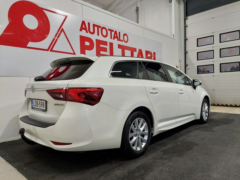 Toyota Avensis vaihtoauto