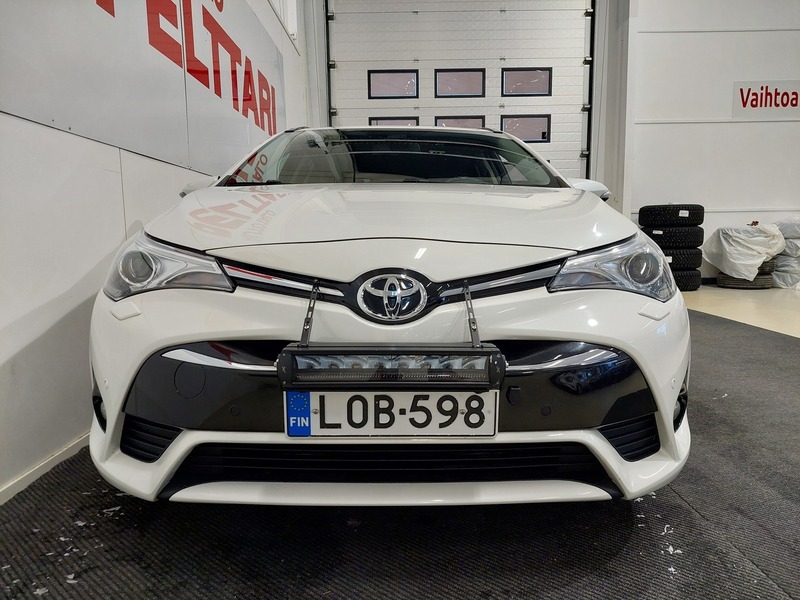 Toyota Avensis vaihtoauto