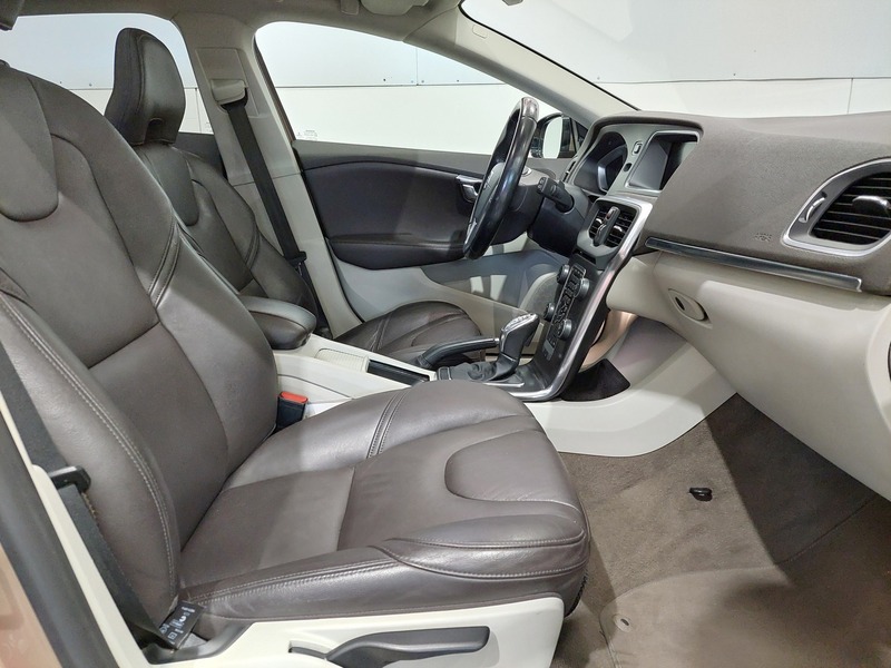 Volvo V40 vaihtoauto