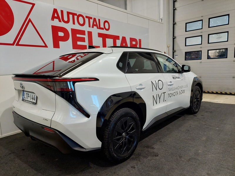 Toyota bZ4X vaihtoauto