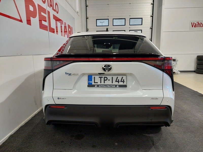 Toyota bZ4X vaihtoauto