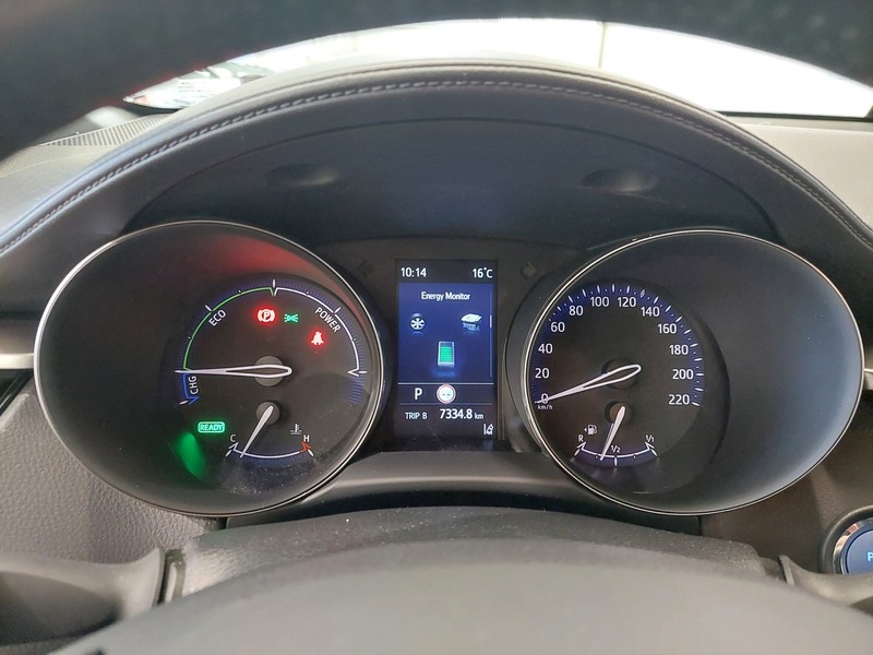 Toyota C-HR vaihtoauto