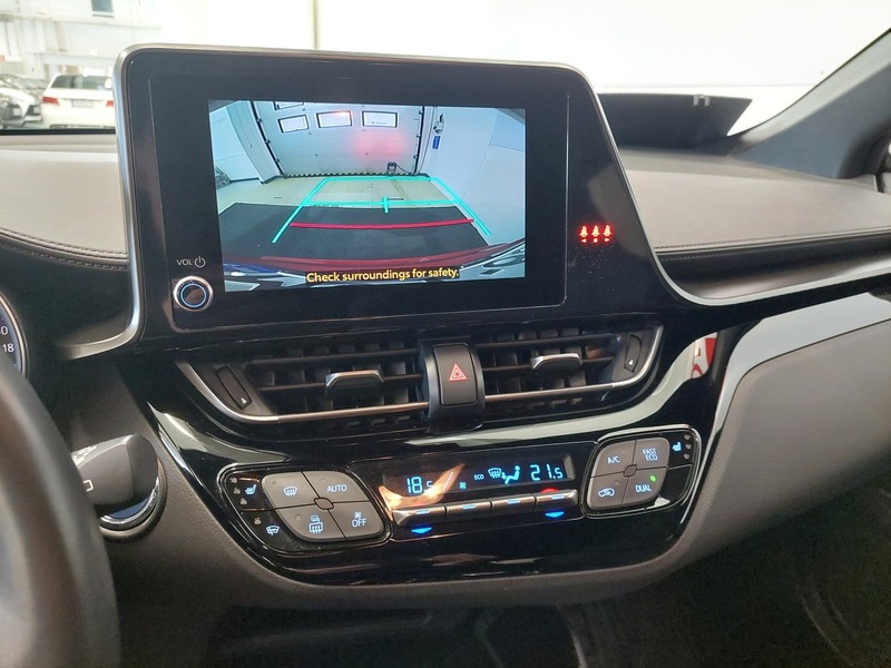 Toyota C-HR vaihtoauto