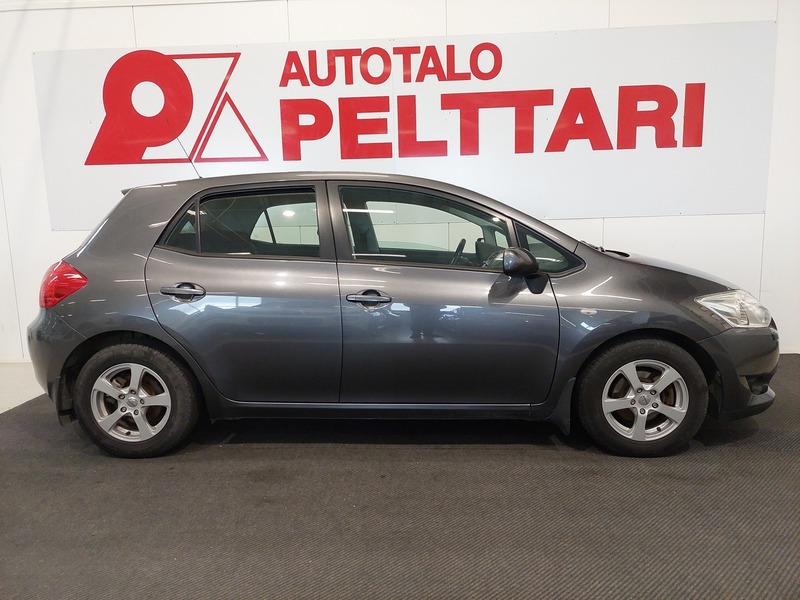 Toyota Auris vaihtoauto