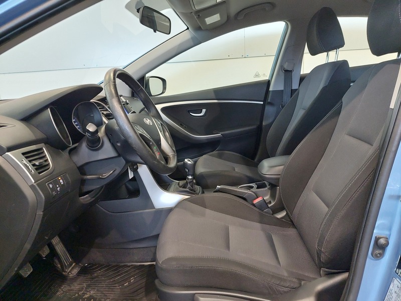 Hyundai i30 5d vaihtoauto