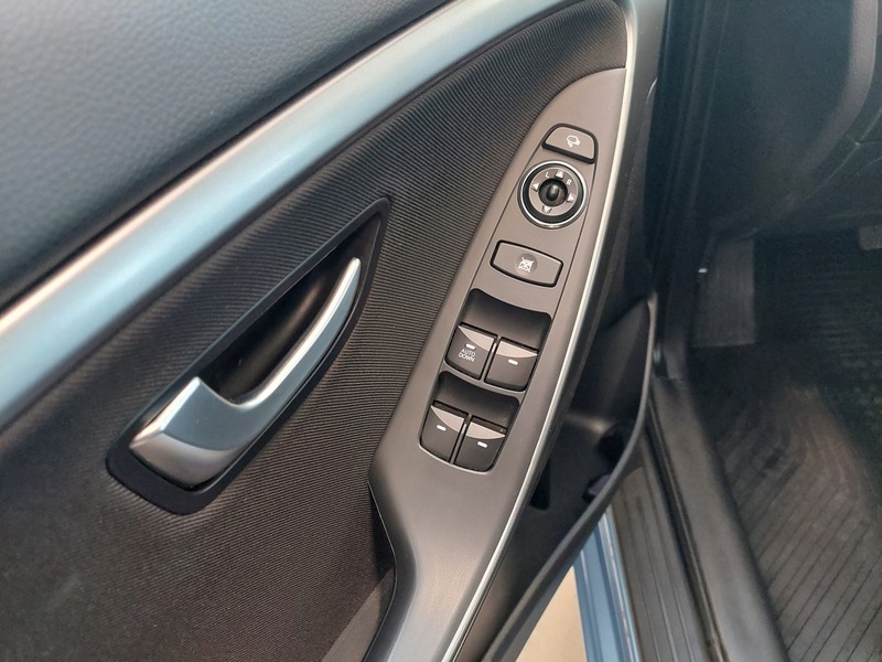 Hyundai i30 5d vaihtoauto