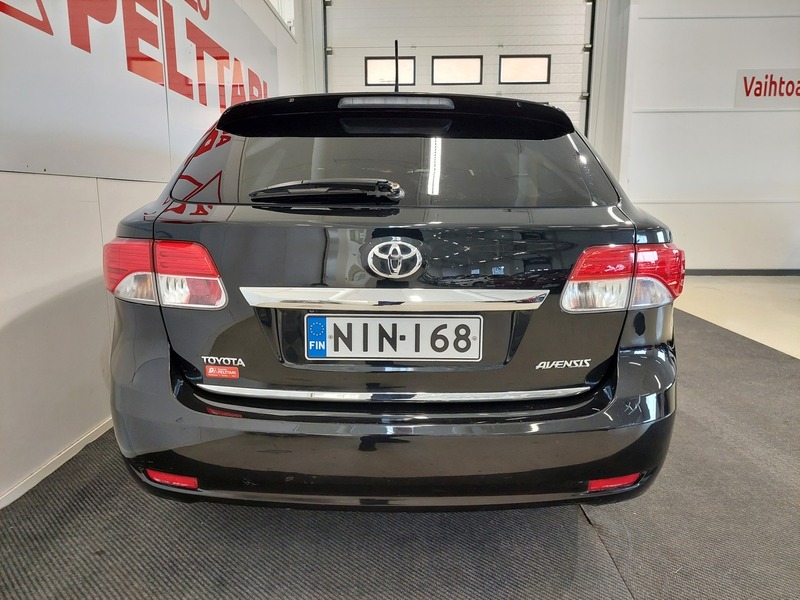 Toyota Avensis vaihtoauto