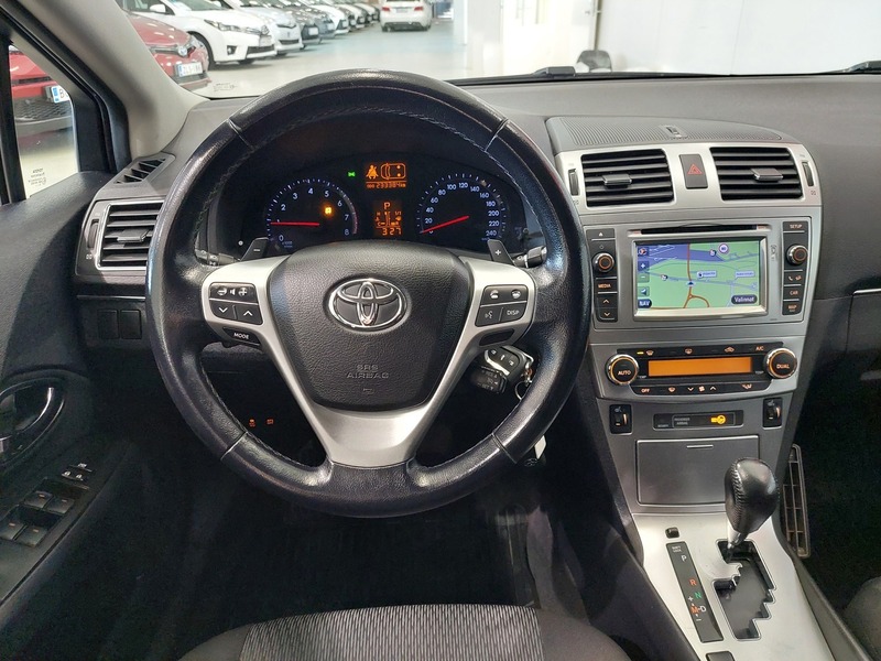Toyota Avensis vaihtoauto