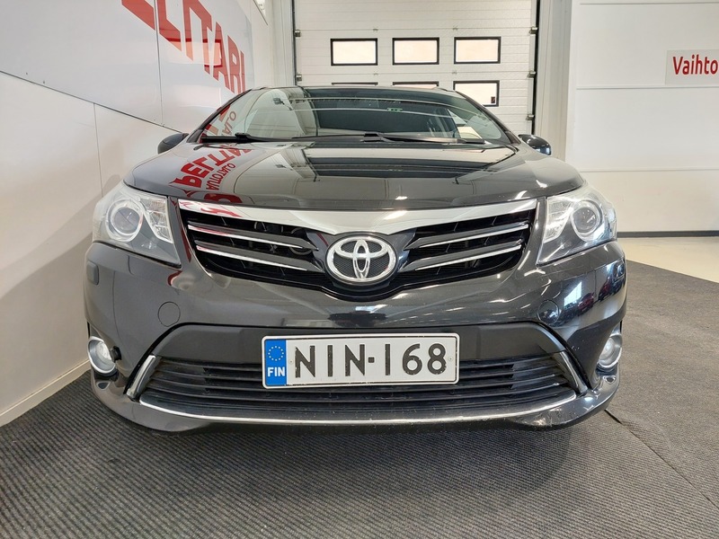 Toyota Avensis vaihtoauto